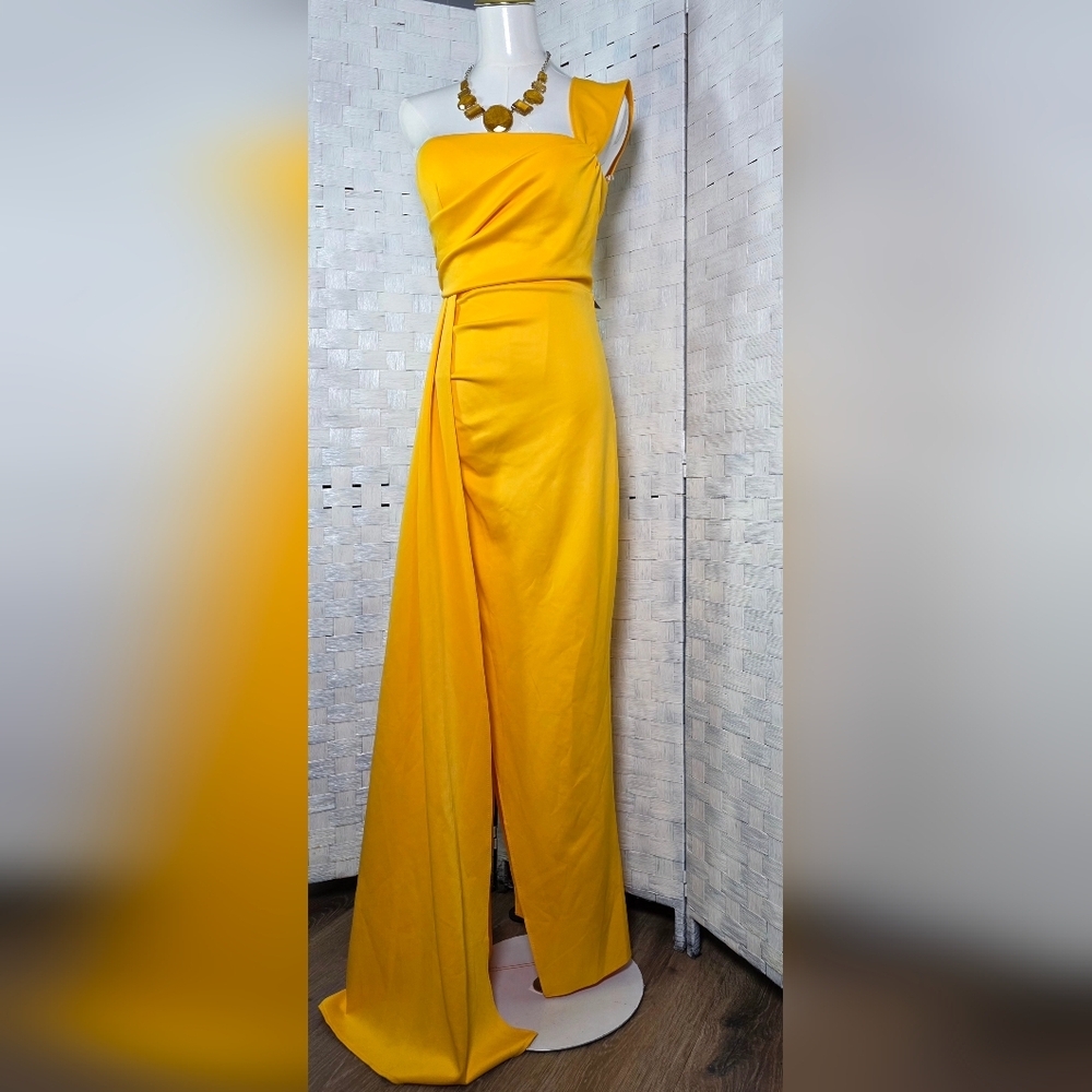 Elegant Yellow Evening Gown - Picture 8 of 9